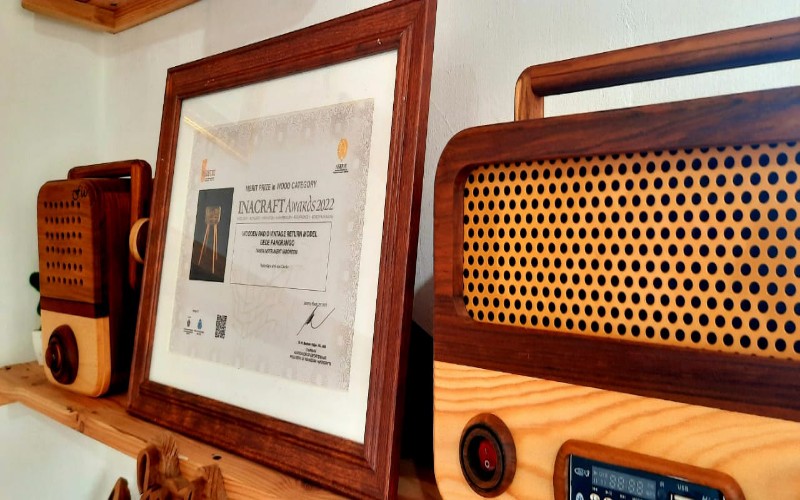  Bisnis Radio Kayu Vintage, Raih Omzet Rp100 Juta per Bulan