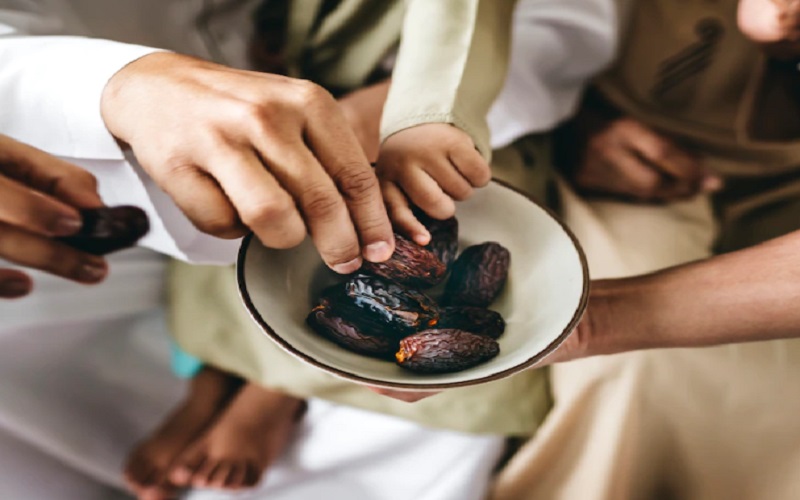  Jadwal Buka Puasa, Senin, 4 Maret, Jakarta, Depok, Salat Ashar dan Isya