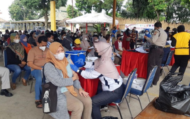  Jadi Syarat Mudik, Warga Purwakarta Mulai Serbu Sentra Vaksinasi Booster