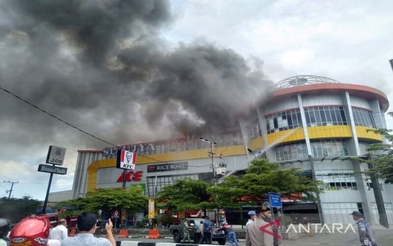  Mal Terbesar di Banda Aceh Terbakar