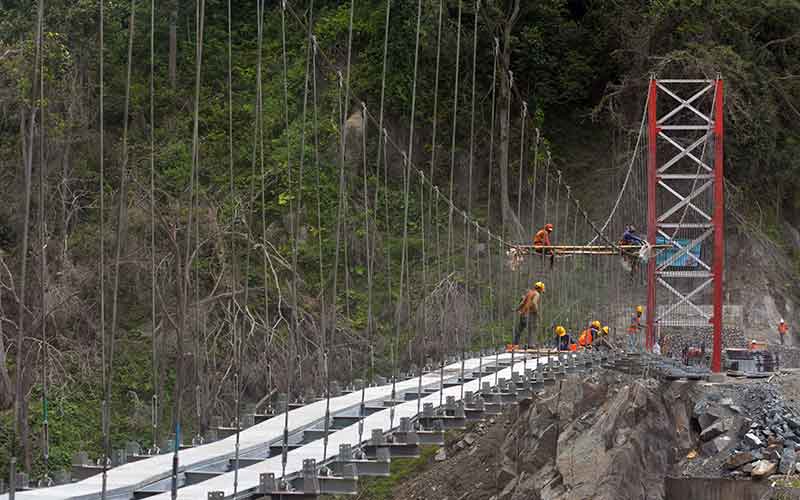  Pembangunan Kembali Jembatan Gantung Gladak Perak Yang Roboh Diterjang Awan Panas Gunung Semeru