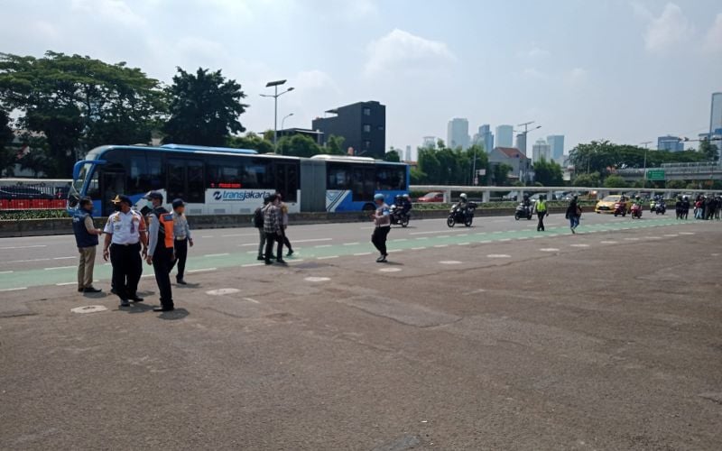  Demo BEM SI, Begini Situasi Terkini Lalu Lintas di Depan Gedung DPR