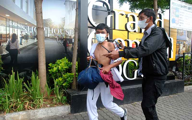  Sejumlah Pelajar Diamakan Saat Akan Ikut Aksi Unjuk Rasa di Jakarta