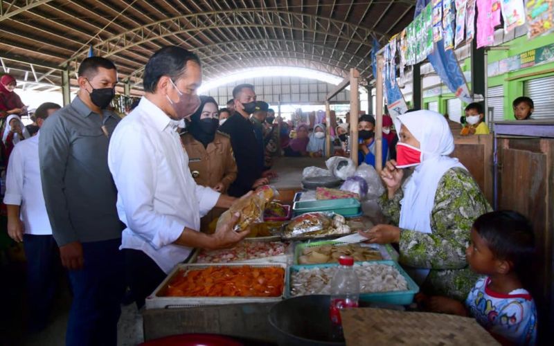 Dagangannya Dibeli Jokowi, Pedagang Pasar Brebes: Aduh Gemetar