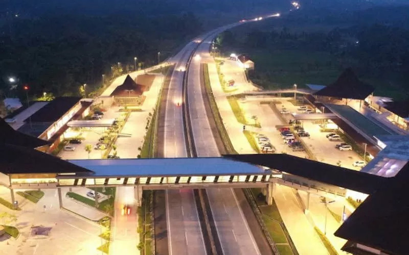  Antisipasi Penumpukan Kendaraan Saat Mudik, Polisi Berlakukan Buka Tutup Rest Area 