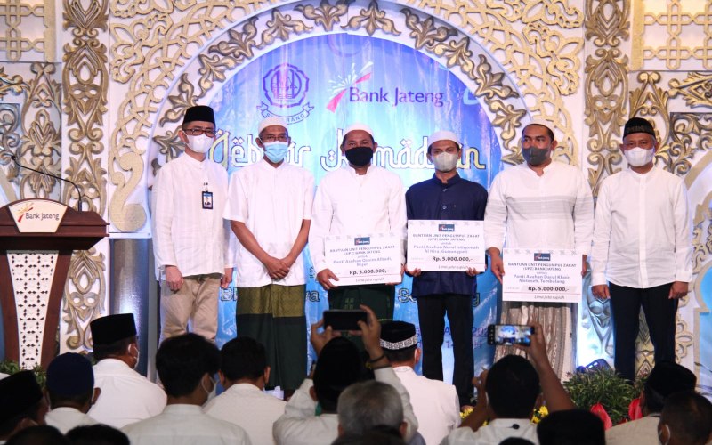  Tarawih Keliling BMPD di Bank Jateng, 3 Panti Asuhan Mendapatkan Bantuan