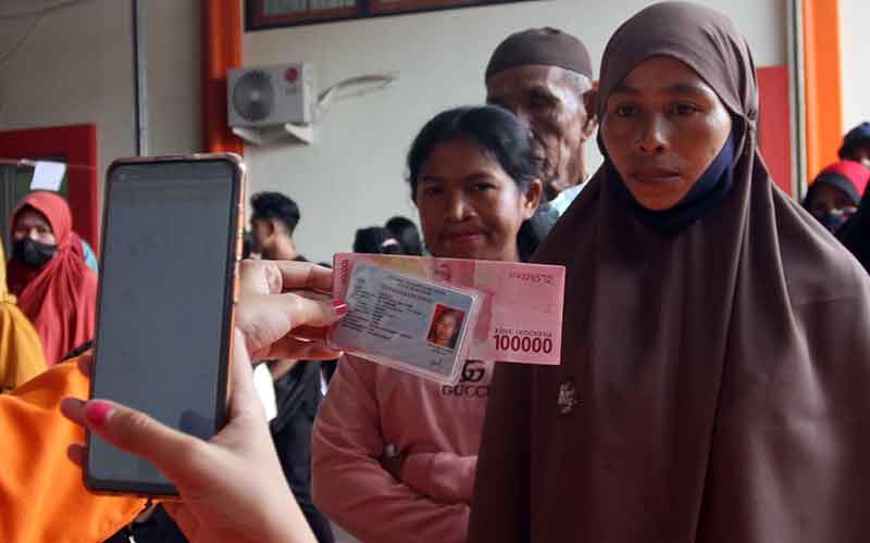  Penyaluran BLT Subsidi Minyak Goreng di Makassar