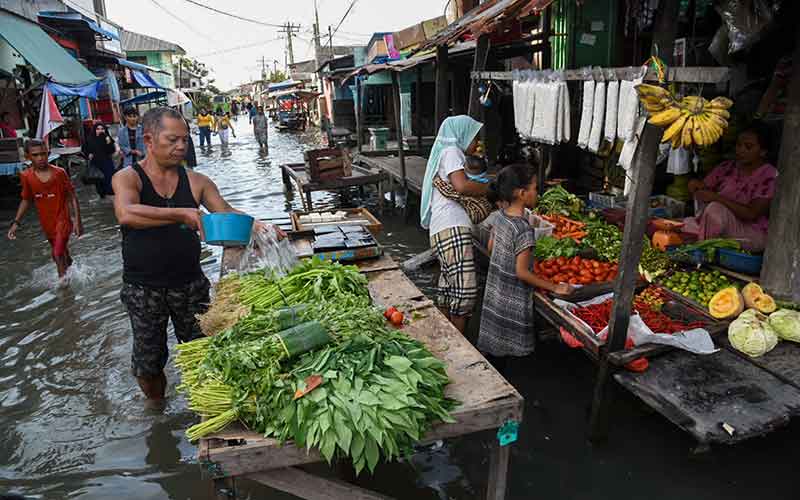 Banjir Rob Rendam Enam Kelurahan di Medan