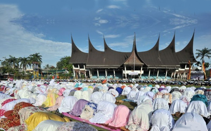  Kemenkes Perbolehkan Masyarakat untuk Salat Idulfitri Tahun Ini