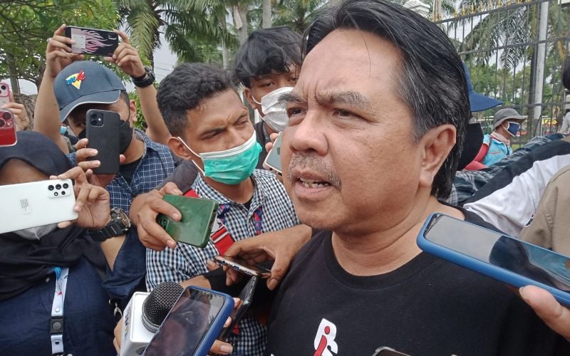 Pengacara Ade Armando Buka Sayembara Rp50 Juta untuk Cari Pelaku Pelucut Celana 
