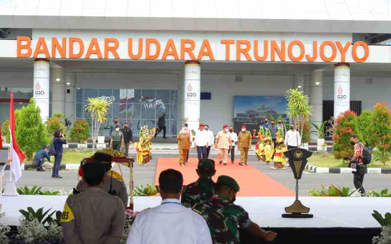  Gubernur Khofifah Berharap Bandara Trunojoyo Pacu Investasi Madura