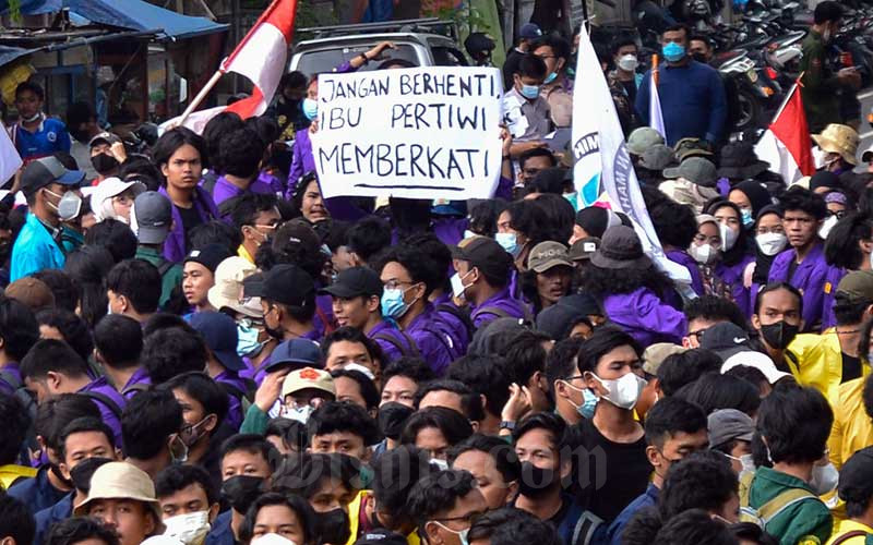  Viral Video Aparat Bubarkan Aksi Unjuk Rasa Mahasiswa di Sumenep: Bukannya Melarang tapi Ga Boleh