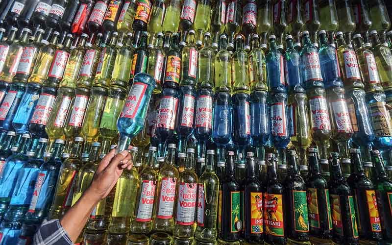  Polres Bogor Musnahkan Puluhan Ribu Botol Miras