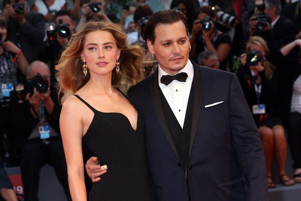  Johnny Depp dan Amber Heard, Jatuh Cinta di Lokasi Syuting, Kini Berseteru di Pengadilan