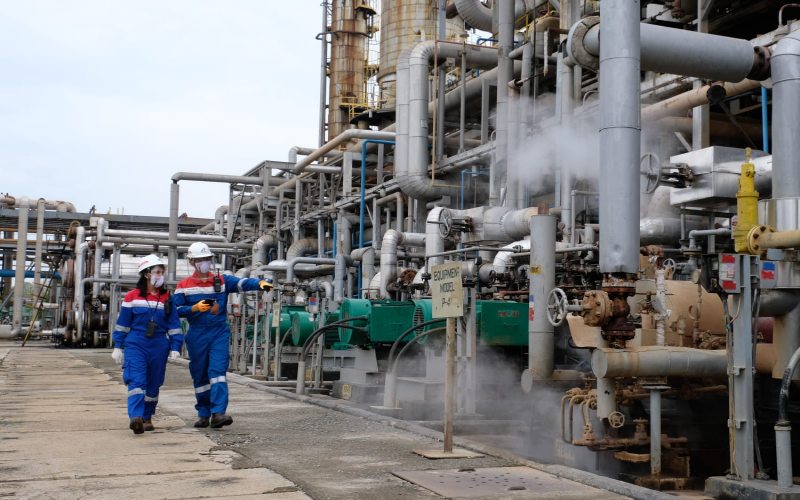  Kilang Pertamina Plaju Catat Produksi BBM Lampaui Target