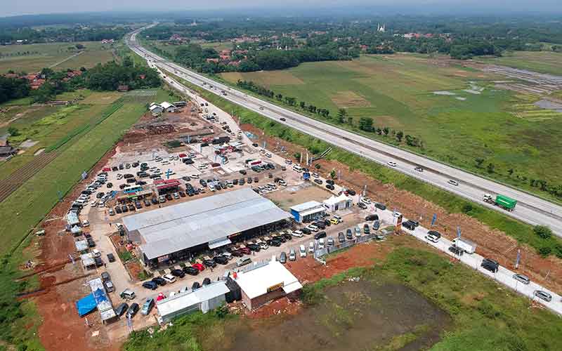  Suasana Rest Area Fungsional KM 338 A Tol Trans Jawa Saat Mudik Lebaran