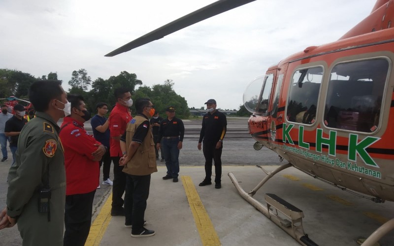  Antisipasi Karhutla Jelang Lebaran, KLHK Terjunkan Helikopter di Riau