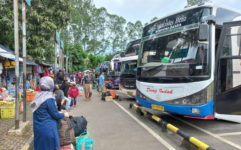  Mudik Lebaran 2022: Pemudik Mulai Ramaikan Terminal Poris Plawad