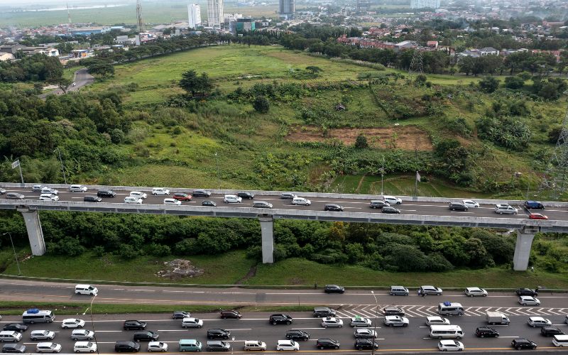  1,1 Juta Kendaraan Keluar Jabotabek, Lalu Lintas di Gerbang Tol Cikampek Utama Melonjak Hampir 150 Persen