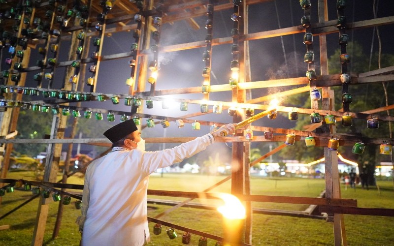  Sambut Lebaran Ala Melayu, Riau Gelar Festival Lampu Colok