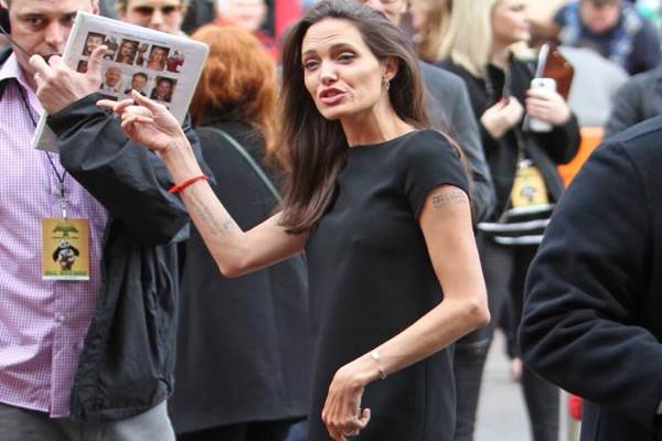  Angelina Jolie Kunjungan Mendadak ke Ukraina, Ada Apa?