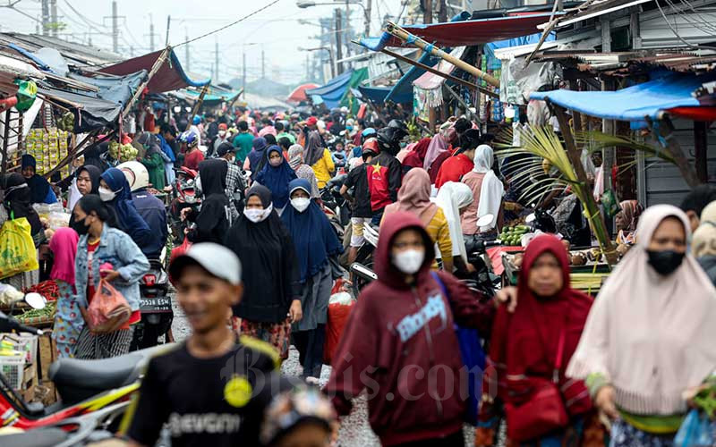  H-1 Lebaran, Pasar Tradisional Diserbu Warga Untuk Bebelanja Kebutuhan Pokok