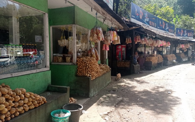  Ada Tol Cisumdawu, Kios Oleh-oleh di Cadas Pangeran Sumedang Sepi Pembeli