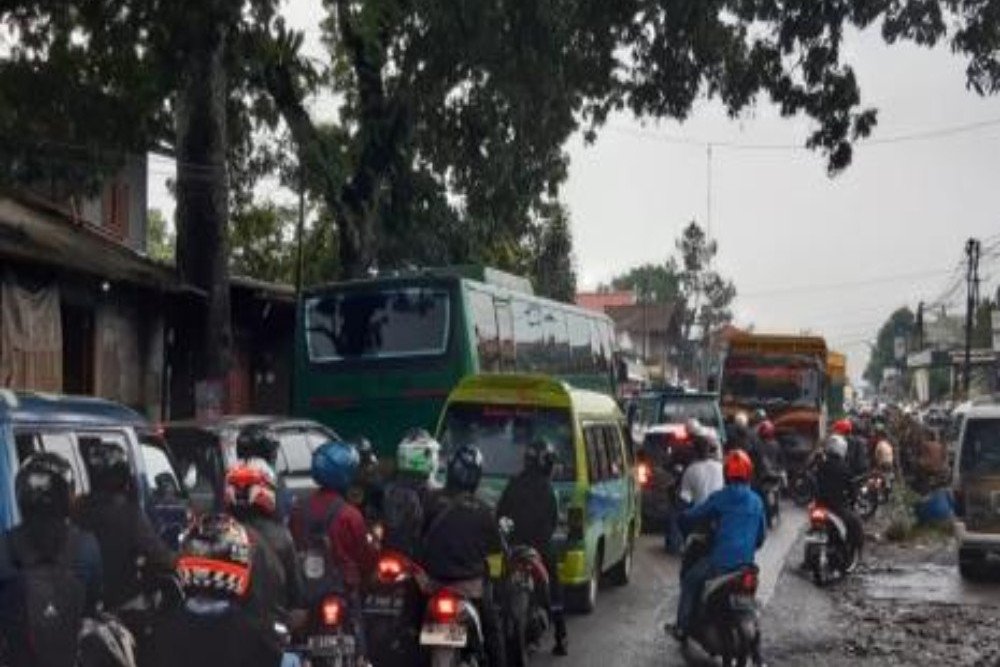  H+2 Lebaran Lalin Bogor Padat, Masyarakat Geruduk Tempat Wisata