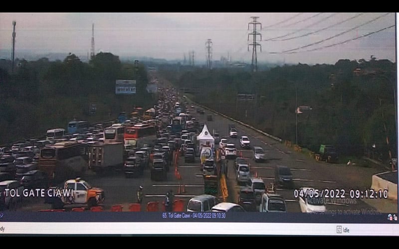  Puncak Macet Parah, Tol Jagorawi Satu Arah Prioritas Jalur Turun