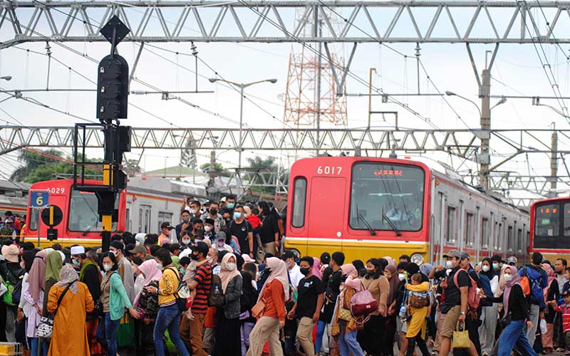  Pengguna KRL Meningkat Saat Libur Lebaran Idulfitri