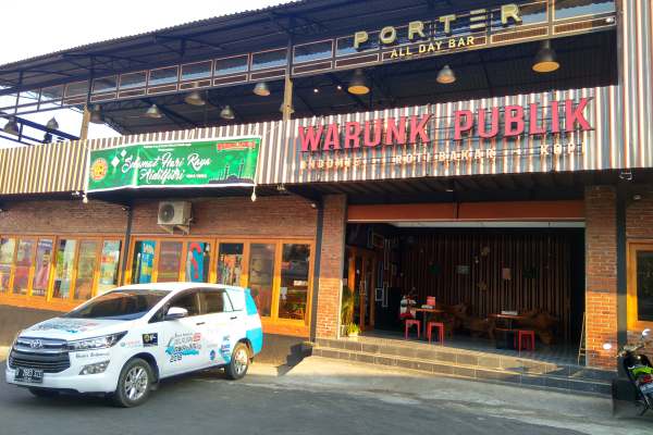  DESTINASI PEMUDIK : Rumah Makan Jadi Incaran