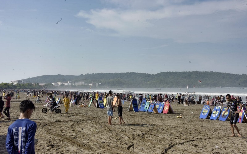  Libur Lebaran, Wagub Jabar Uu Ruzhanul Pantau Pantai Pangandaran 