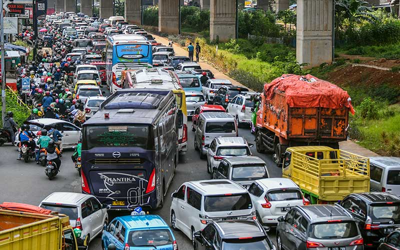  Tol Jakarta-Cikampek Diberlakukan One Way, Jalan Arteri Kalimalang Macet Total