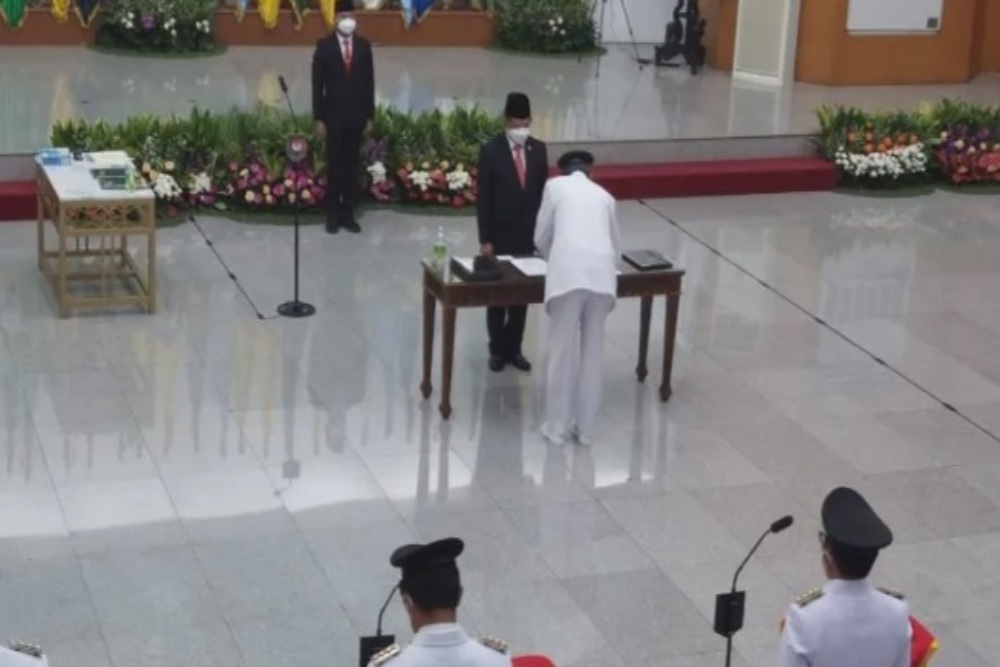 Menteri Dalam Negeri Tito Karnavian melantik lima penjabat gubernur yang menggantikan kepala daerah habis masa jabatan pada Kamis 12 Mei 2022, di Jakarta, Kamis (12/05/2022)./Antara
