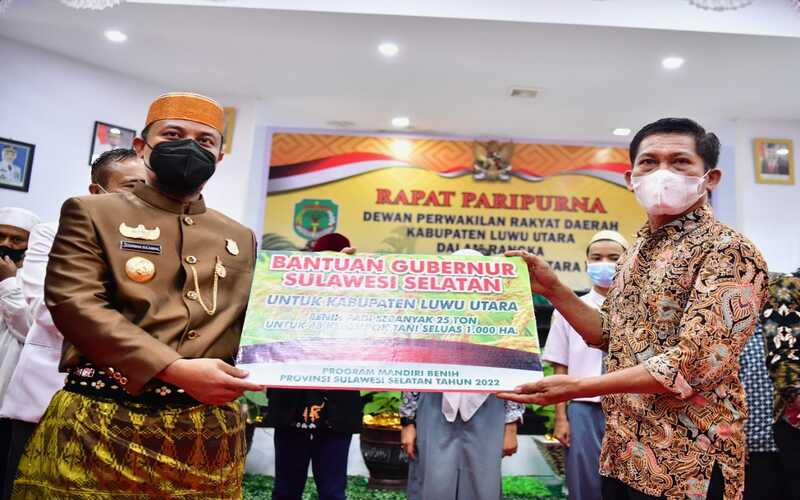  Pemprov Sulsel Bagikan 25 Ton Benih Padi Gratis kepada Petani