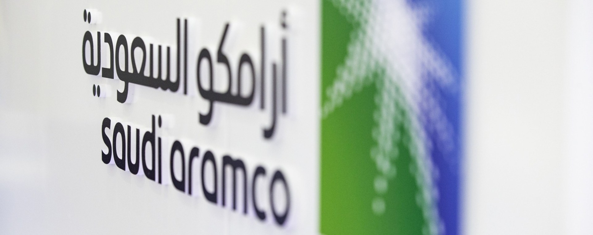  \'Zombie Unicorn\' di Balik Tahta Apple yang Direbut Aramco