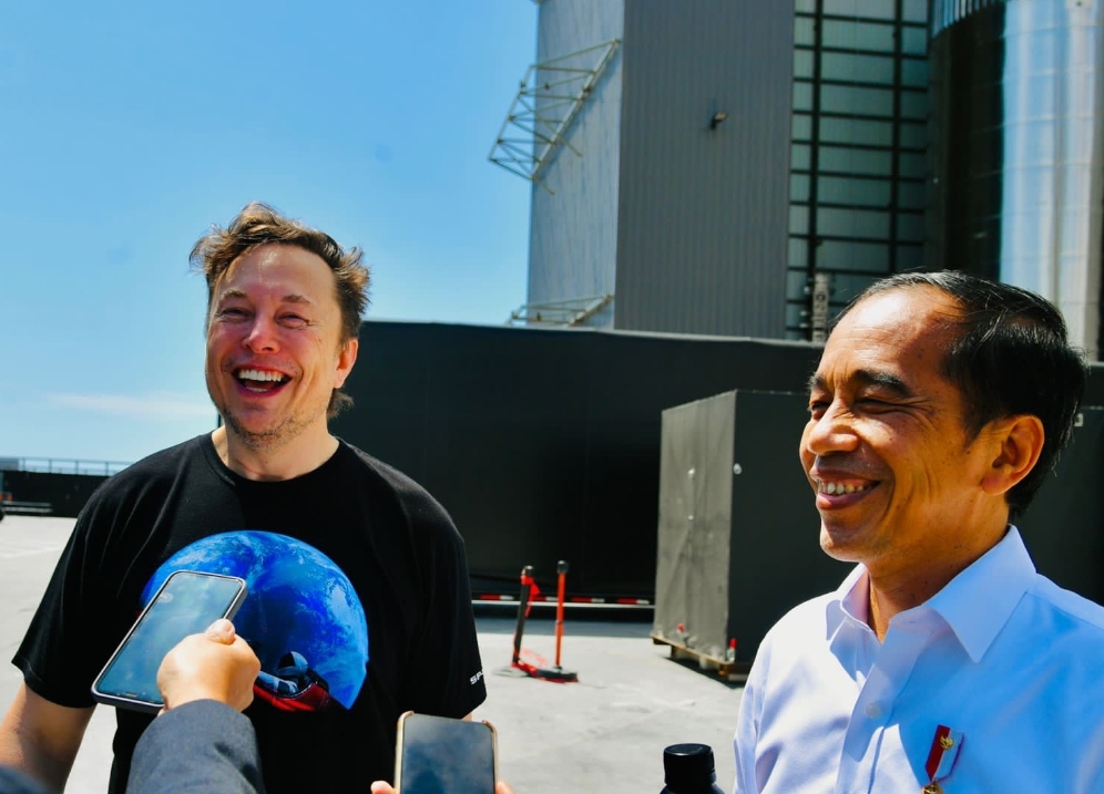 Dua kali, Elon Musk Pakai Kaos Oblong Ketemu Presiden Jokowi dan Menko Luhut 
