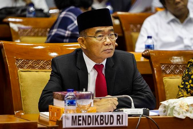  Soal UAS Ditolak Masuk Singapura, Muhadjir: Jaga Mulut, Biar Tidak Diusir