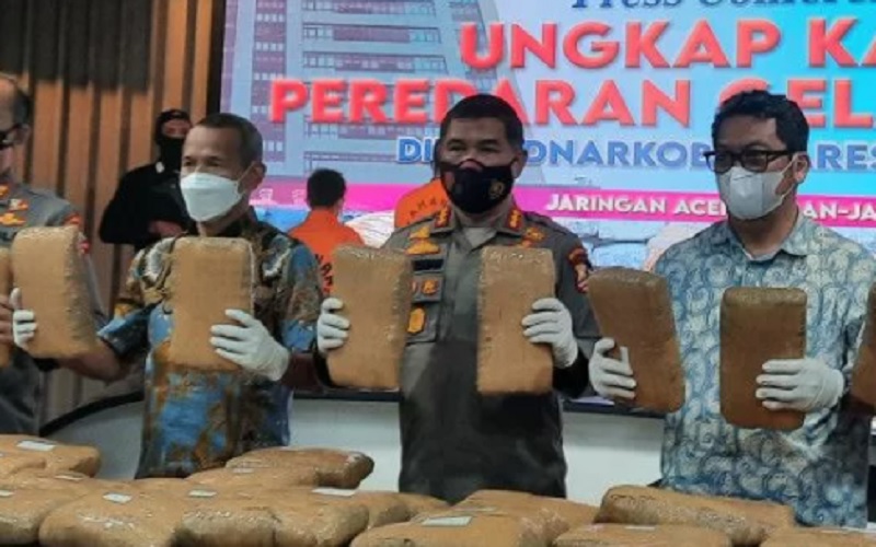  Bareskrim Polri Musnahkan Ratusan Kilogram Narkoba dari Riau dan Aceh