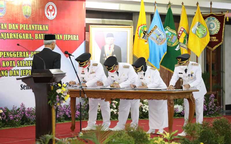  Empat Penjabat Kepala Daerah Salatiga, Banjarnegara, Jepara, Batang Resmi Dilantik