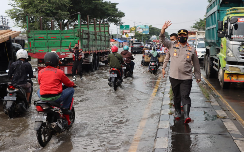  Tak Cuma Tanjung Emas, Banjir Rob juga Terjadi Hingga Sayung