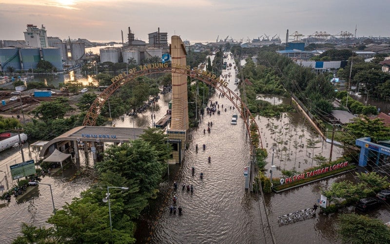  Foto-foto Banjir Rob Semarang, Waspadai Bencana Lanjutan