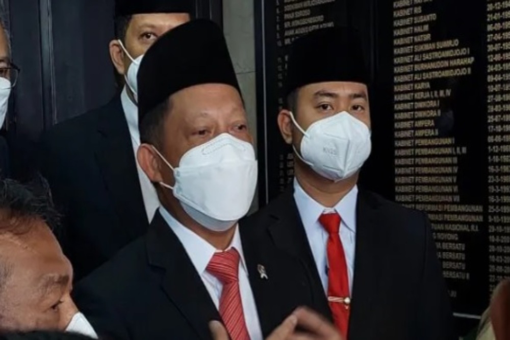 Menteri Dalam Negeri Tito Karnavian memberikan keterangan usai pelantikan penjabat gubernur di Jakarta, Kamis. (12/05/2022)./Antara