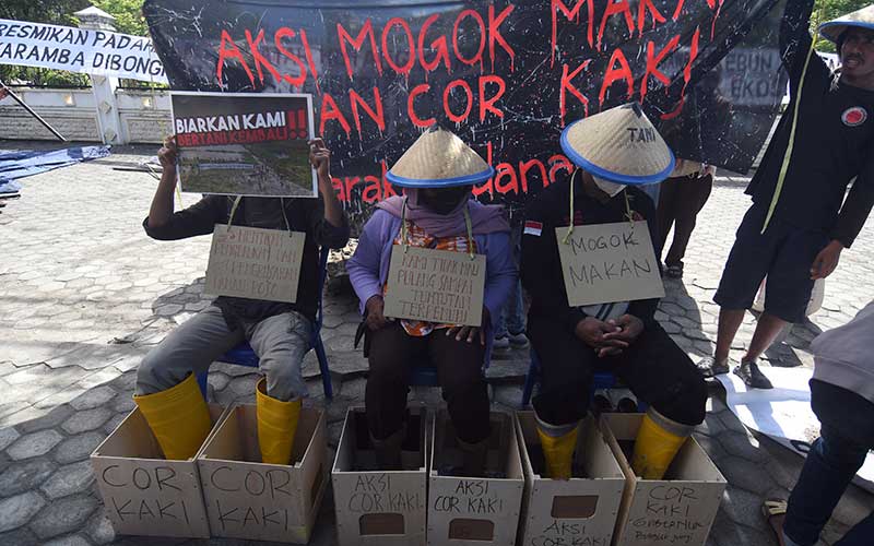  Petani di Palu Gelar Aksi Cor Kaki dan Mogok Makan Saat Memprotes Aktivitas PLTA di Kabupaten Poso