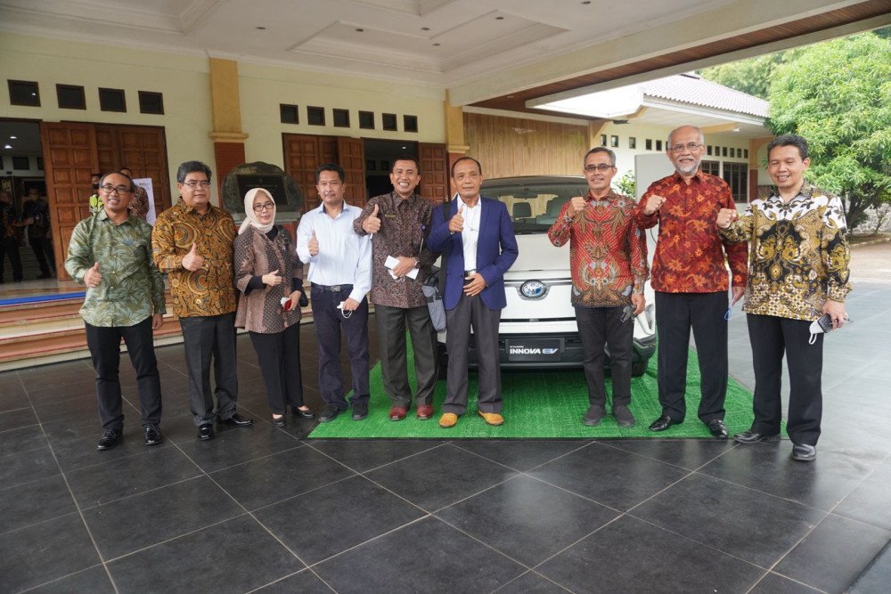  Toyota Boyong Produk BEV dan HEV Masuk Kampus, Dorong Sinergi Triple Helix