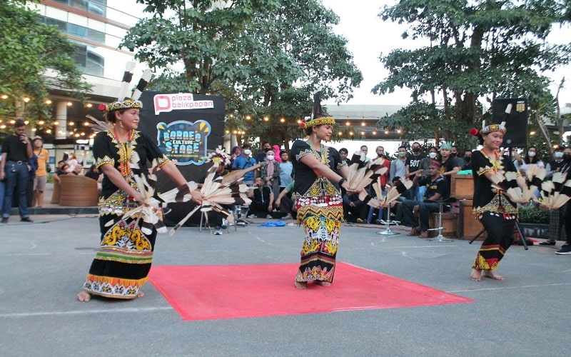  Tampilkan Borneo Culture Stage, Pentas Budaya Tiap Akhir Pekan di Plaza Balikpapan