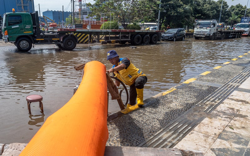  Empat Hari Selepas Banjir Rob Semarang, Begini Penanganannya