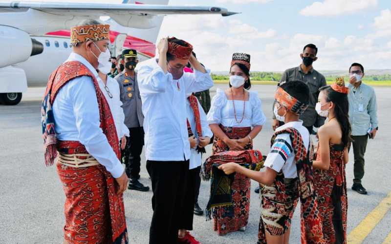 Presiden Jokowi tiba di Sumba Timur, Nusa Tenggara Timur, Kamis (2/6/2022) / Laily Rachev-Biro Pers Sekretariat Presiden