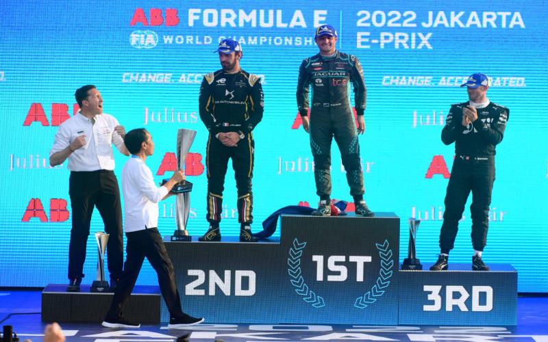  Jokowi: Formula E Ajang dan Tontonan Masa Depan