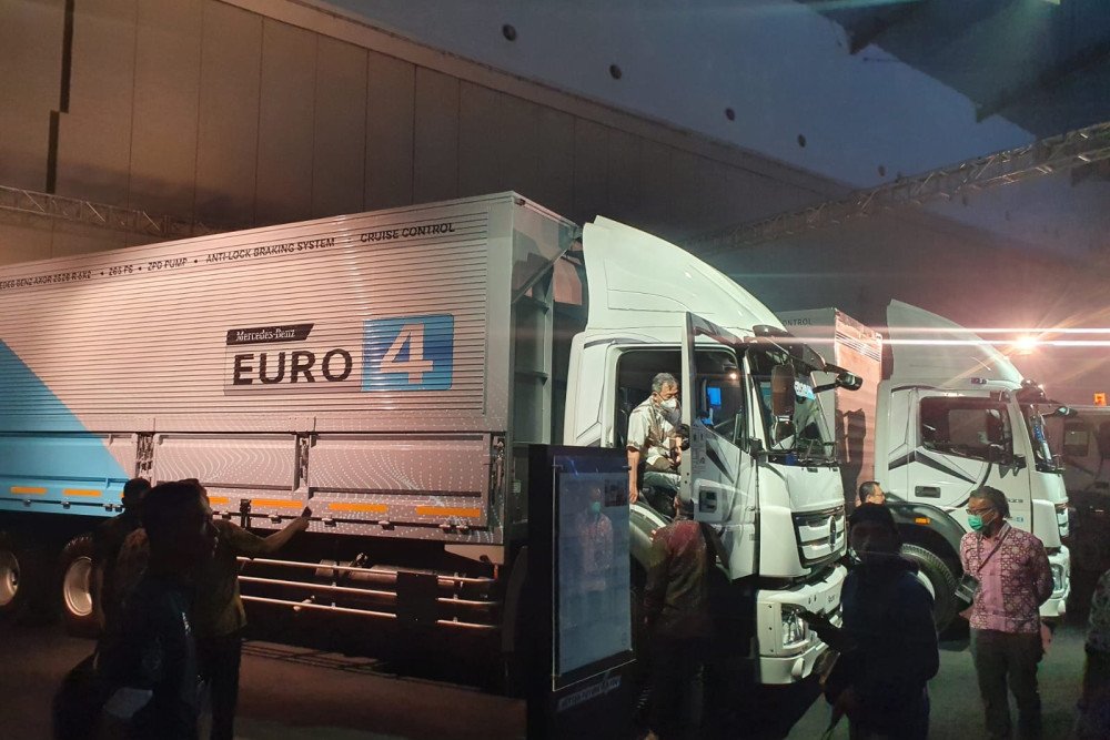  Gunakan Cairan Ini, Truk Mercy-Daimler Axor Euro 4 Efektif Tekan Emisi